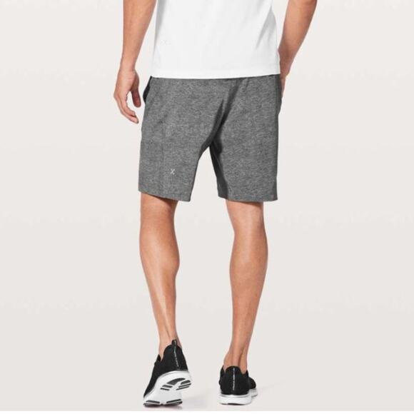 LULULEMON T.H.E. Shorts Linerless Gray Black 11" Yoga Gym Training Mens Sz M - Picture 2 of 9
